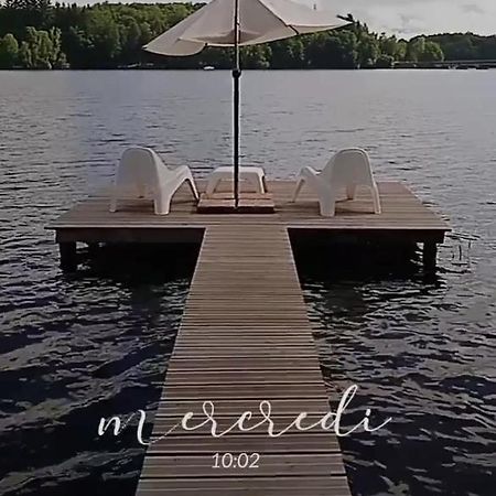 Ma Cabane Au Bord Du Lac Neuvic  Exterior foto